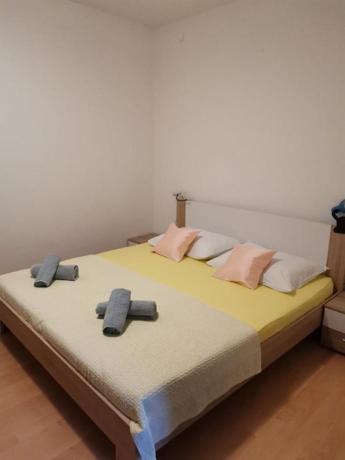 Apartments Sretna Gradac  Eksteriør billede